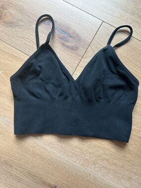 Alo Black Seamless V-Neck Bralette